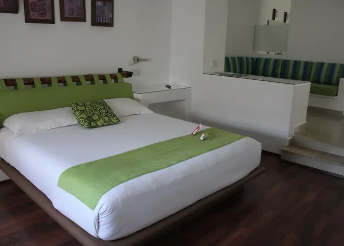 Seven Crown Express & By Kavia Hotel 3*