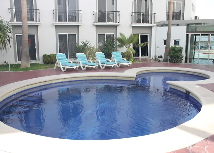 Hotel Seven Crown Express & By Kavia 3*