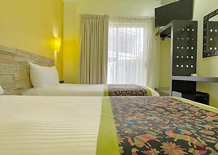 Hotel Seven Crown Express & By Kavia